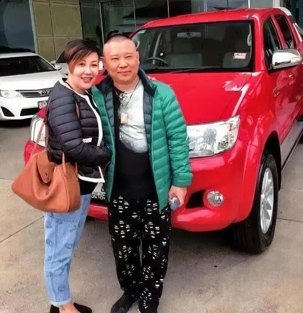当年，德云社的栾云平建议师傅郭德纲对徒弟们进行公司化管理，所有人签合同，每个月有