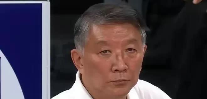 宫鲁鸣哪儿都好

就是有一个致命的缺点

可能这辈子也不会改了，那就是

