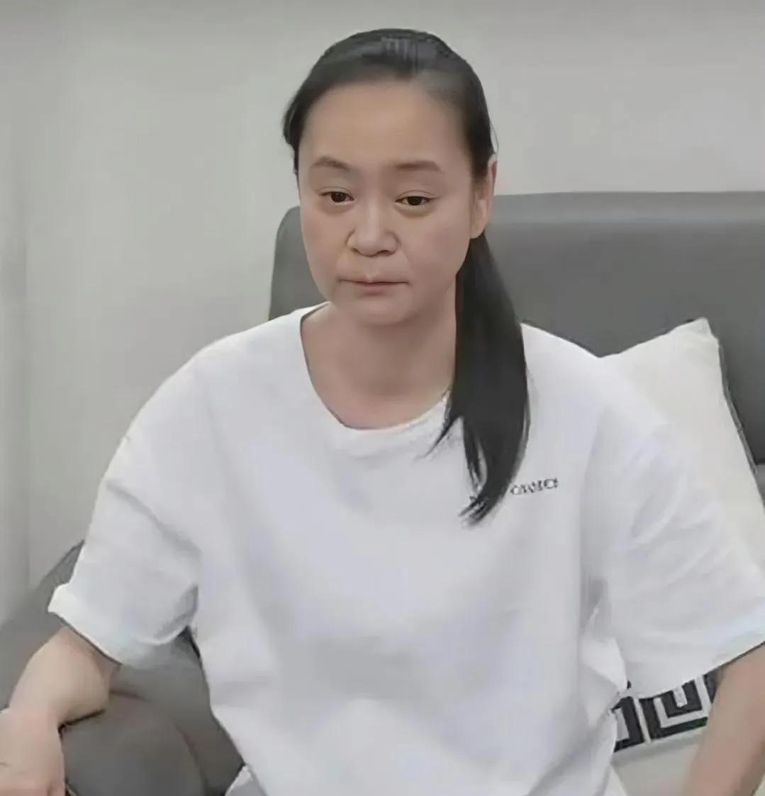 原来不婚不育的人，也没法躺平
看了65岁刘雪华凄惨晚年生活，真是有点破防！
年轻