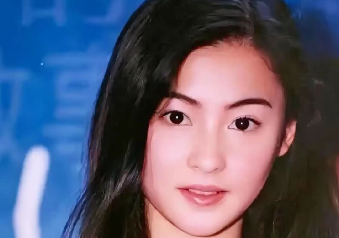 一觉醒来

张柏芝自己都懵了

谢霆锋给王菲那VIP级别的深情告白，本以