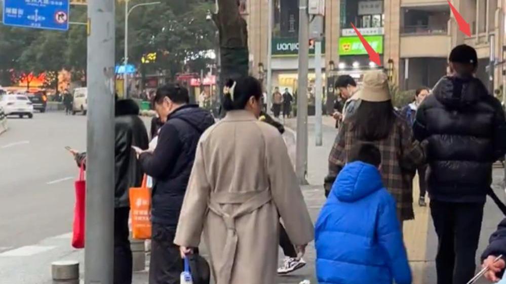 45岁任重重庆安家？他和孙骁骁的甜蜜生活藏着哪些秘密？