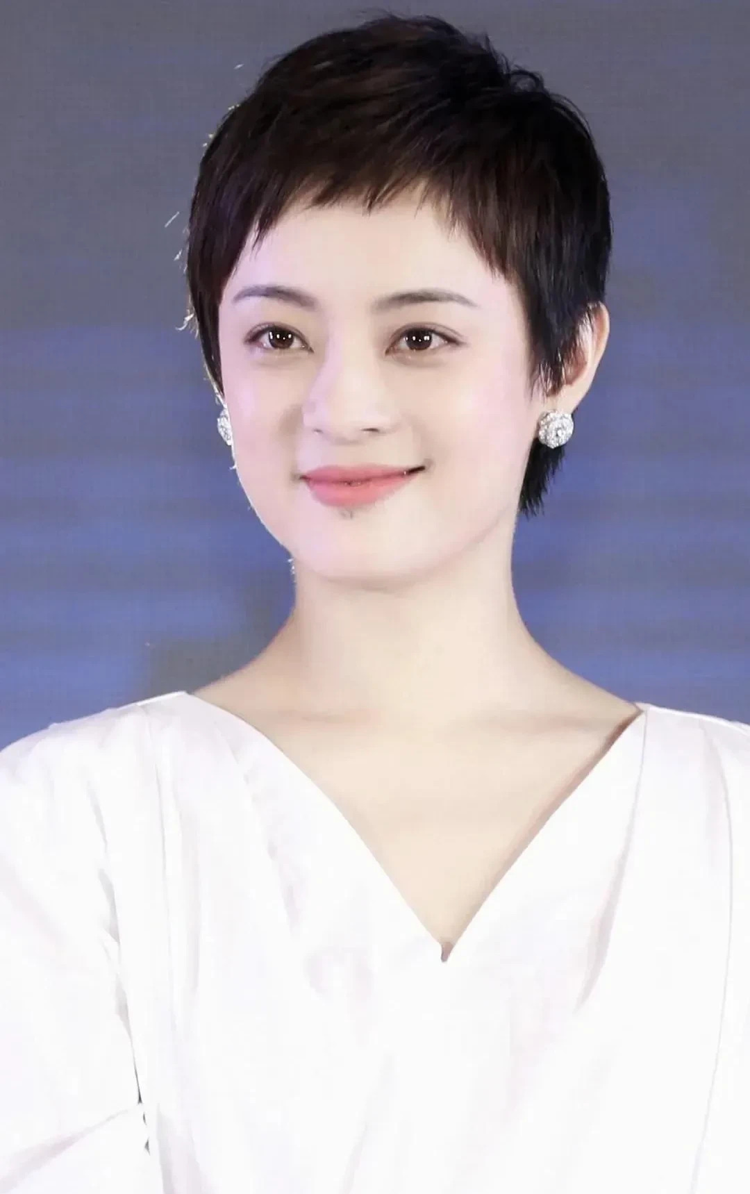 明星头像被用作厕所标识











太荒唐了！明星夫妻孙俪邓超的头像，