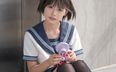 老板内定的100万彩票被我截胡，他恼羞成怒把我工位挪到厕所旁，我连夜跑路到对家，老板气疯了！