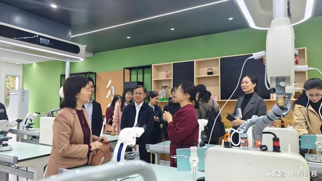 “教育部—中国移动中西部中小学校长培训项目”在南宁、贵港开展