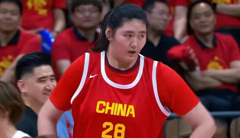 中国女篮热身赛战胜日本女篮直接把日本球迷打急了，更是直呼中国女篮大杀器张子宇为“