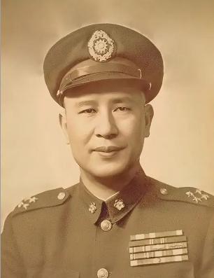 1949年，“小诸葛”白崇禧向蒋介石献策：反正打不过解放军，不如集中全部兵力，南