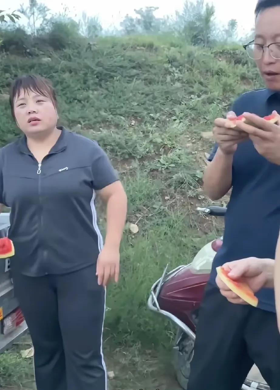 丹丹要带着孩子回娘家真的要和鹏鹏离婚了？丹丹这次伤心极了，丹丹说她和鹏鹏已经闹别