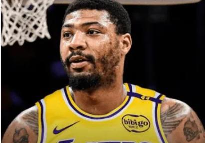 来了，来了，前DPOY斯玛特买断后2年1100万加盟湖人，湖人休赛期补强结束
要