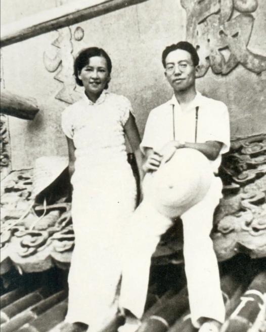 1953年的一次会议上，林徽因指着时任北京副市长吴晗的鼻子：“我林氏满门忠烈，你