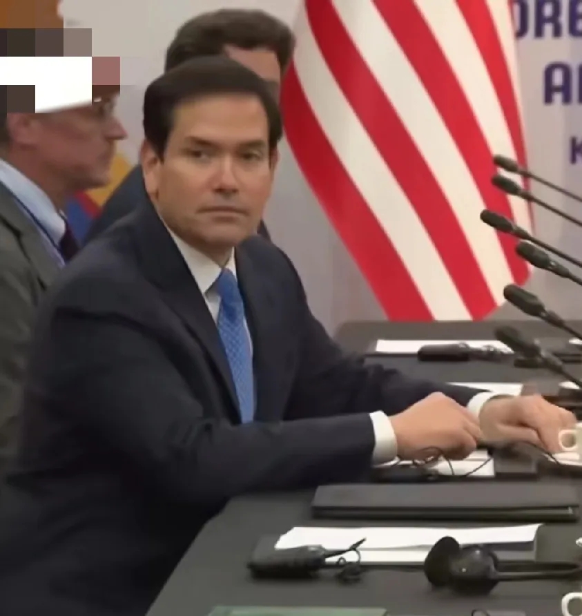 卢比奥参加东盟峰会，为了与王外长会面！由于被中国制裁禁止入境，卢比奥无法直接前往