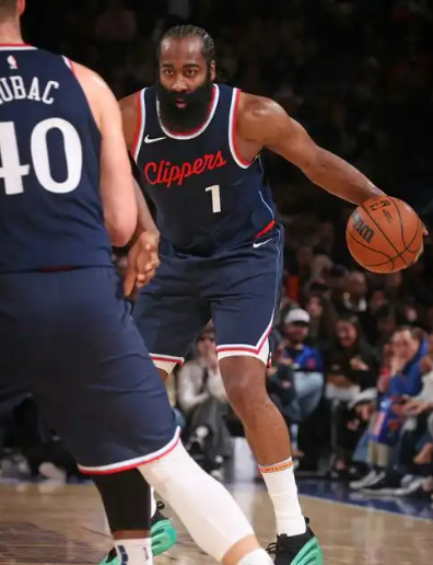 泰伦卢是否值得信任/擦边球。。。

01年的时候第一听说NBA就知道队，02年大