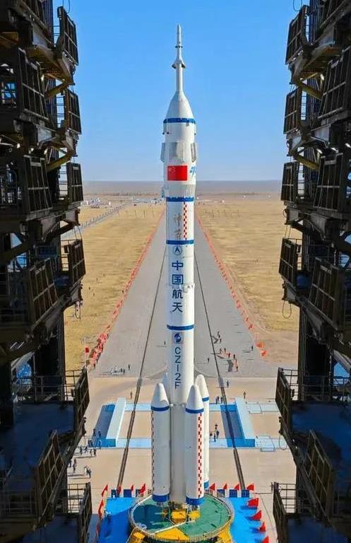 #祝贺神州二十号发射成功，星辰大海，未来可期！# 
2025年4月24日17时1