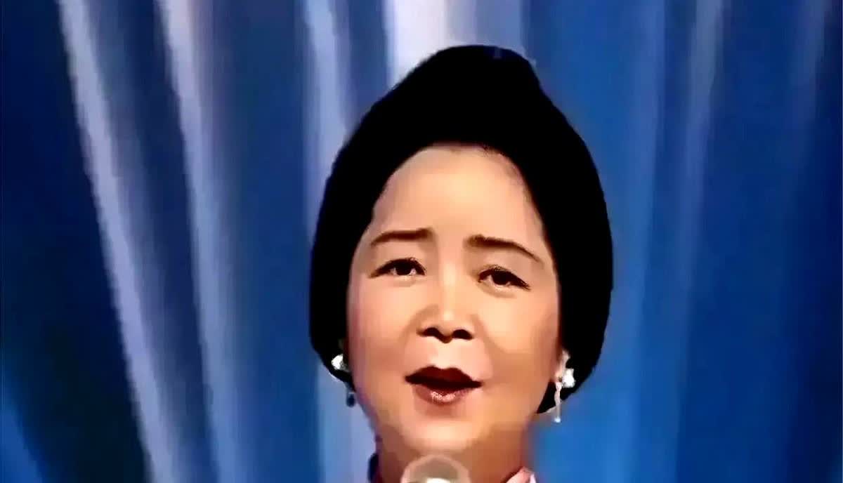 发现人在死亡前容貌会变化很多。

拿邓丽君来说吧，她四十二岁那年突然离开，但