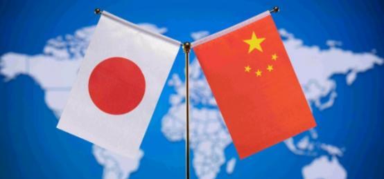 高市早苗怂了！10月7日，根据日本共同社报道，日媒援引多名相关人士的消息称，日本