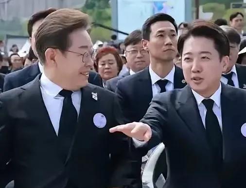 #韩国选举# 李在明当选韩国总统，新官上任三把火，发誓严格调查世越号，其实查都是