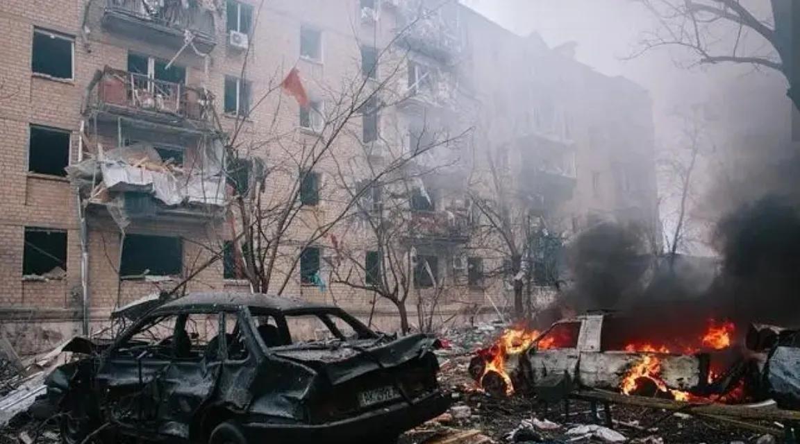 四年了，俄乌战争仍在继续，从损失的角度讲，乌克兰显然更大，无论是人员伤亡还是建筑