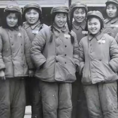 抗美援朝时，5名中国女战士被美军包围后主动投降，此后下落不明，大家都以为她们早已