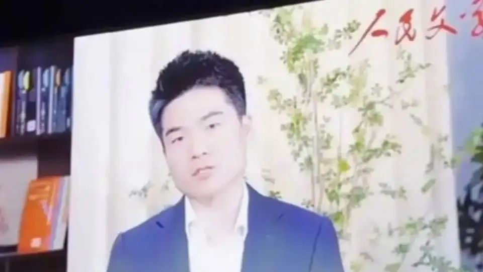 董宇辉获“人民文学奖”，是文学与时俱进还是和金主爸爸投桃报李