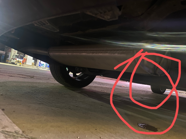 兄弟们，这是漏油了吗？这个位置漏的是汽油还是机油啊？