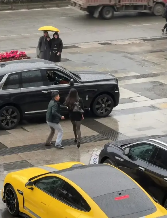 哥还是算了吧，追不回来了

