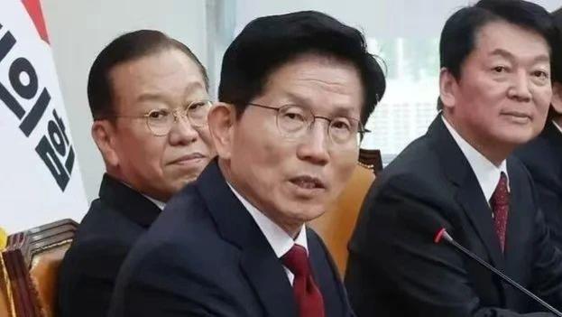 从工厂打工仔到总统候选人，金文洙要改写尹锡悦的剧本？