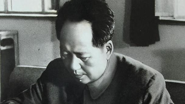 1957年，主席卫士突然回到老家，县领导惊讶：我们这有北京大官