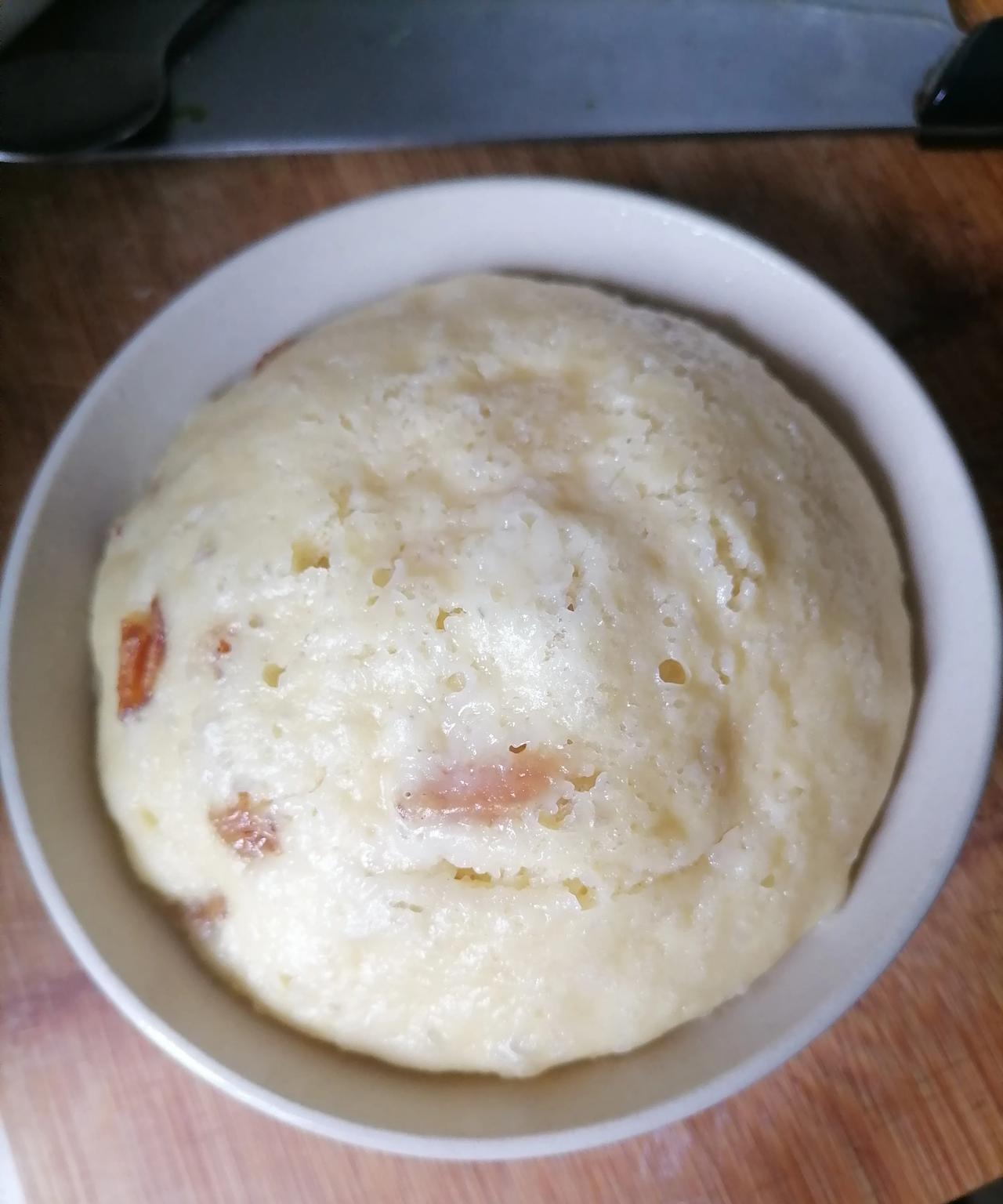 今天又有好吃的，馒头发糕[耶]味道还不错！