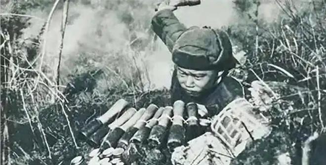 1951年1月28日，志愿军战士潘天炎因为肚子疼去附近的草丛解决，回来后却意外发