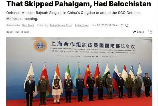 北京陈行甲新书分享会上，一位60岁的农民工，穿着破烂，满脸皱纹，他站在一群大老板