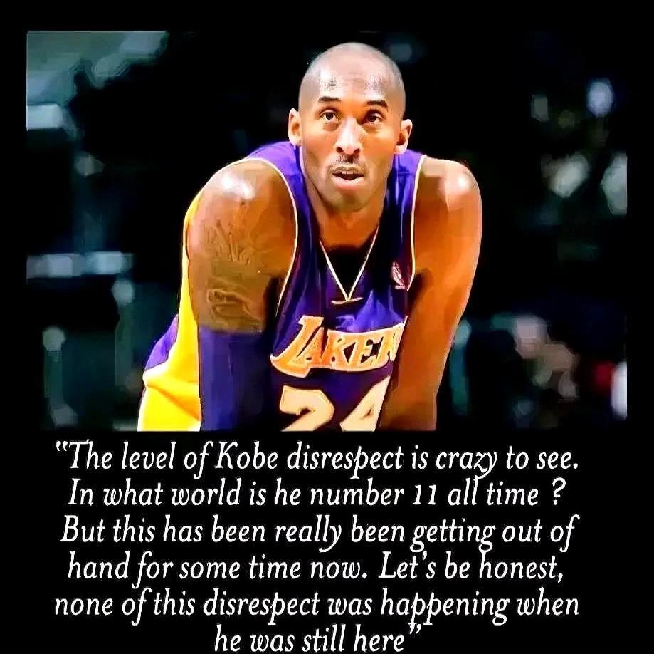 科比居然被踢出历史前十了。
这事让奥尼尔、巴克利这些名宿都坐不住了。
媒体用一堆