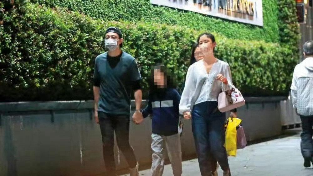 林心如女儿小海豚名字太有爱！
原来这背后藏着这么暖的故事。
最近重温林心如的访谈