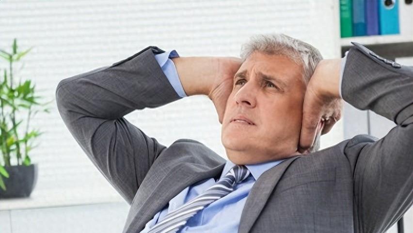 一直打压你的领导，最怕你干这三件事