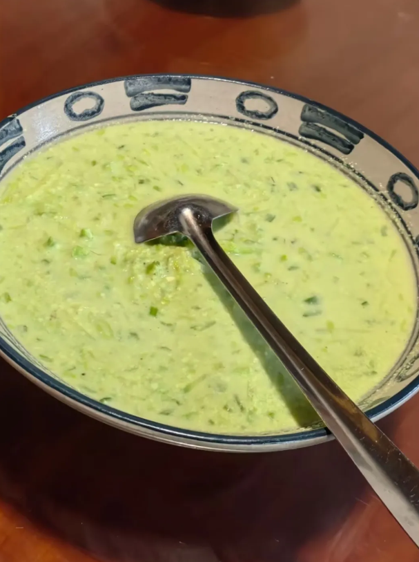 这道特色美食佳肴出自哪里？叫什么呀，隔着屏幕都香
