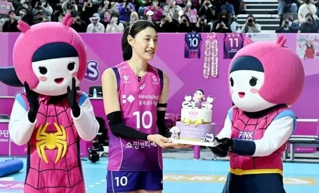兴国生命主场3-1（25-14/18-25/25-20/25-21）IBK企业银