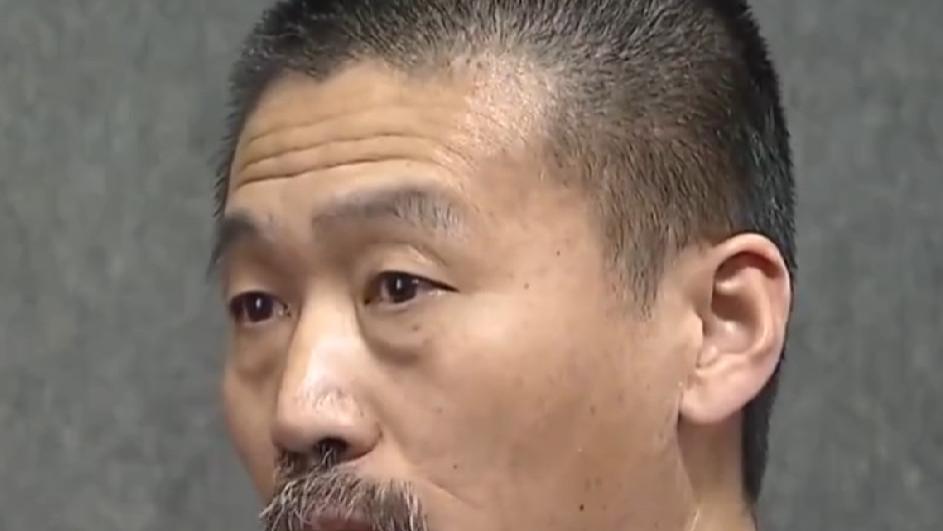 大爷冒充修行者，招收女徒骗财骗色，被捕后称：对女人不感兴趣