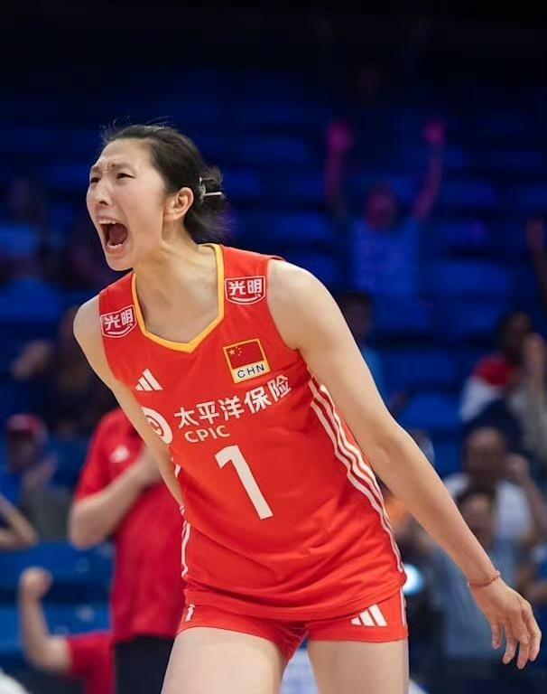 #祝贺中国女排4连胜收官# #中国女排3比2逆转美国# #中国女排连续两场大逆转