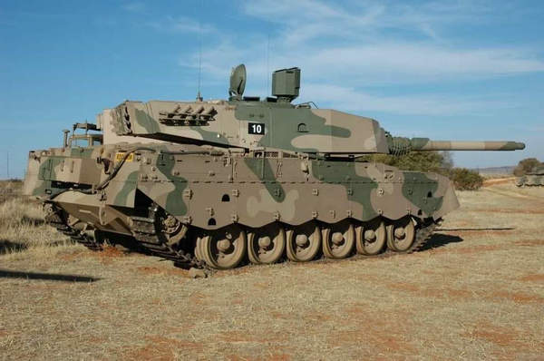 从号角到大象：Olifant Mk2坦克的命名争议与技术解析