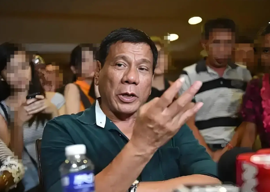 老杜仅仅说了三句话，便令整个荷兰海牙为之震动。

“无论我身处何方，不管面临怎样