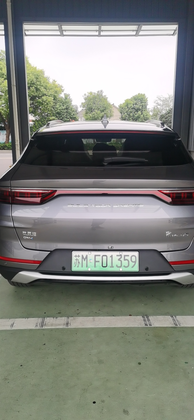 宋plusdmi后备箱问题
提车速度太快了，不适应！
但是用了一天，自动后备箱怎