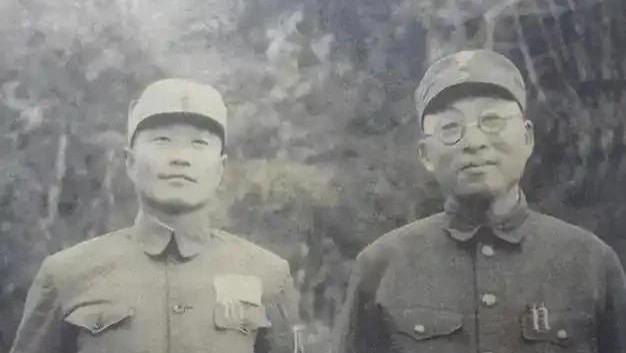 1949年，邱清泉阵亡，妻儿设灵堂祭奠，悬挂碧血丹心四字