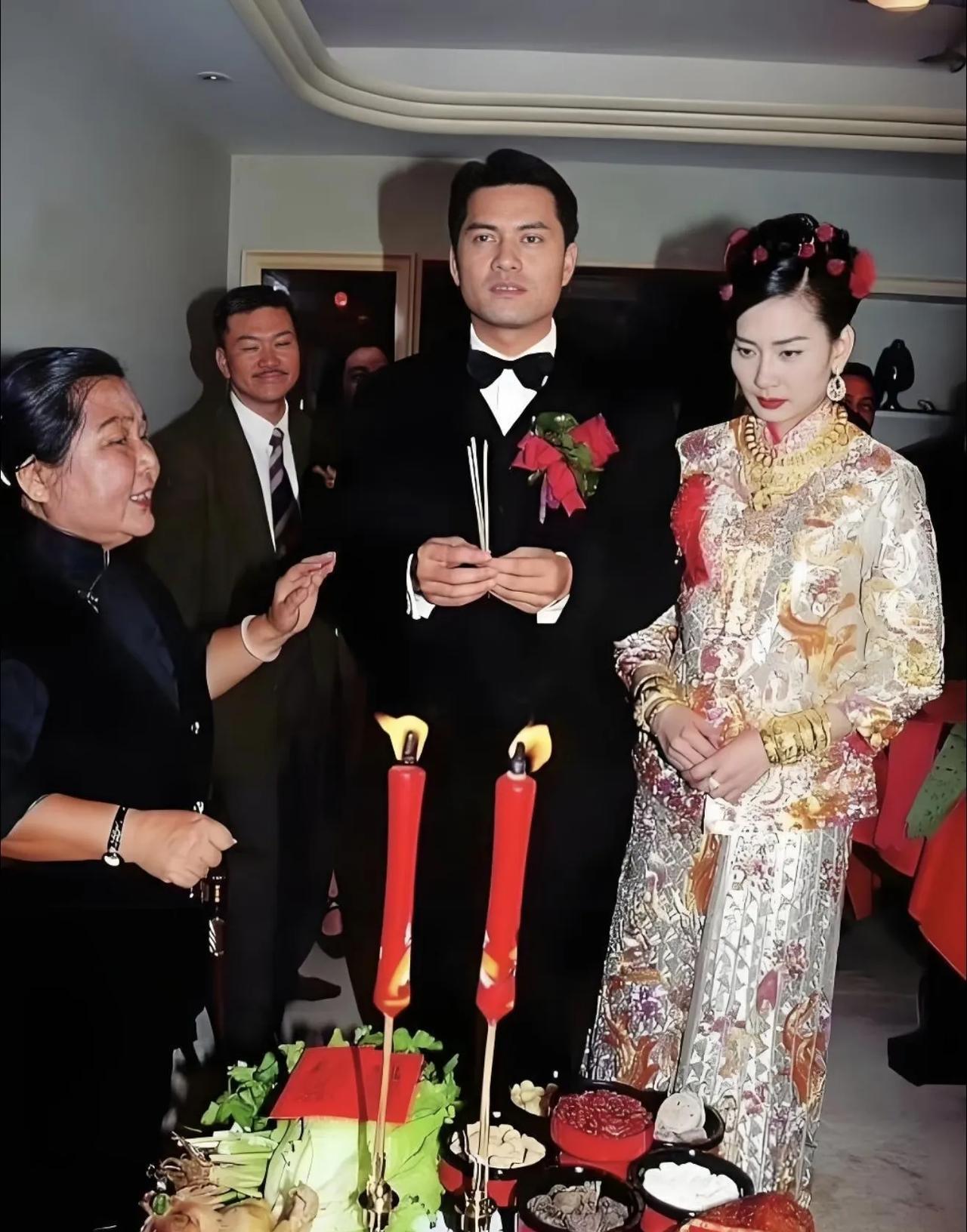 1996年吕良伟和邝美云成婚，这两人的婚姻纯属笑话！男的不愿意娶，女的逼婚才被逼