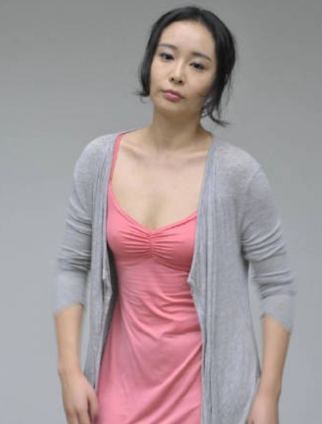 看到大嫂高叶离开美颜和滤镜的生图，有种……的感觉！