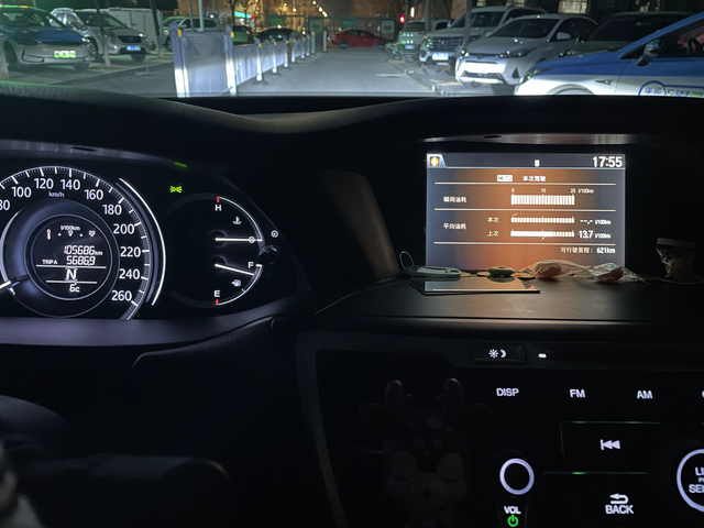 挑战黄金右脚，高速通勤为主，城市道路通勤为辅，里程105686-105787km