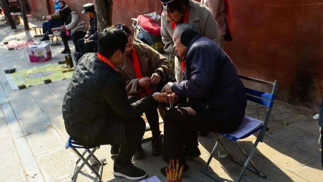 八字 · 婚姻里的“合婚”是什么？