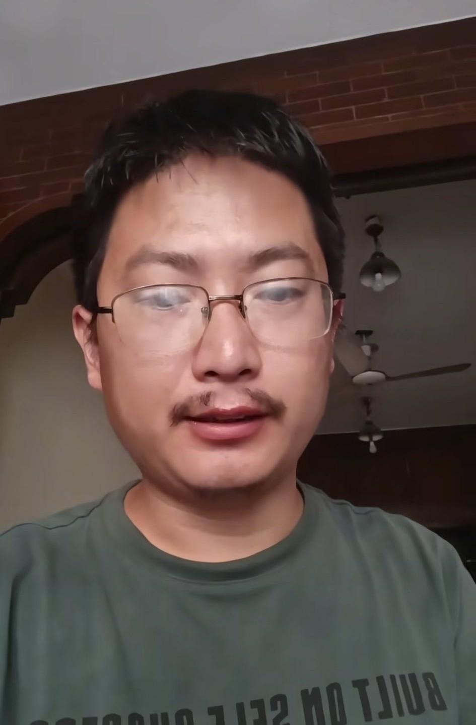 好家伙，在巴基斯坦的周百万还是有钱，我怀疑他是不是真的就跟传闻的那样，中了百万彩