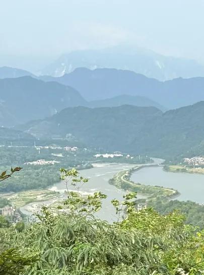 韩国旅游业扛不住了，尹锡悦和我们不大友好后，大家现在去日本都比去韩国多了，去海南