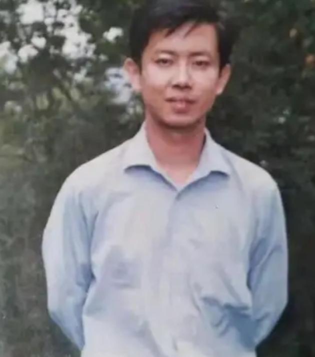 2019年，安徽一男老师被家长扇耳光，还反赔960元，半个月后他以死明志纵身跳江