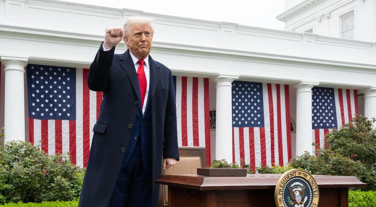 对全世界“宣战”的同时，特朗普还不忘连出2招，重点针对中国！
特朗普新出台的关税