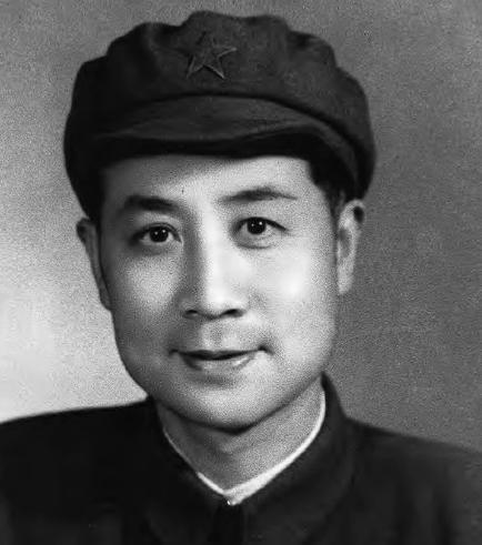 中共特工潜伏敌营15年，官职大到自己都慌，中央领导：大胆往上爬。在新中国成立之前