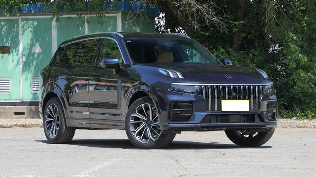 被低估的豪华中大型SUV！车长超5米，20T+8AT+四驱，降到22万多